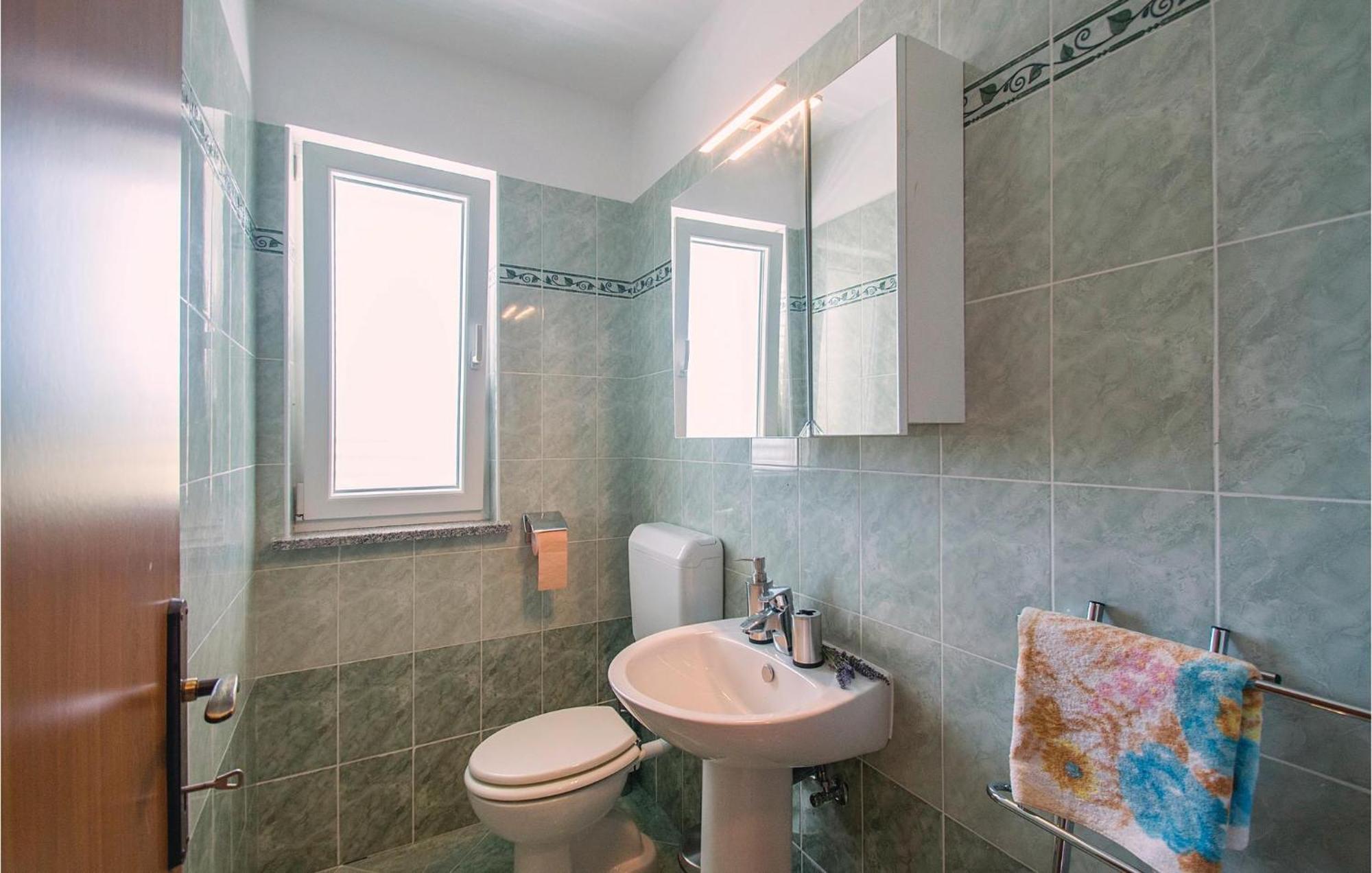 Amazing Apartment In Labin With House Sea View Exterior foto